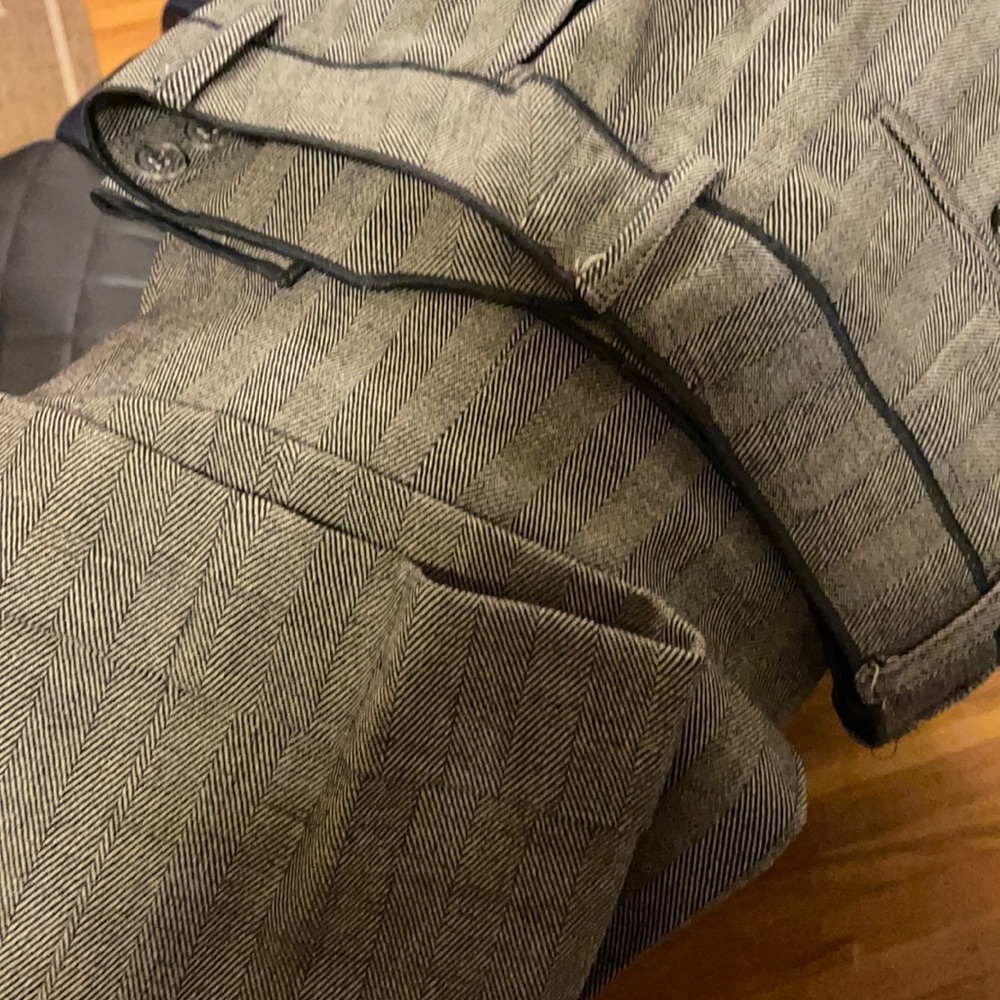 I have a fully lined pair cropped dress pants with front and back pockets